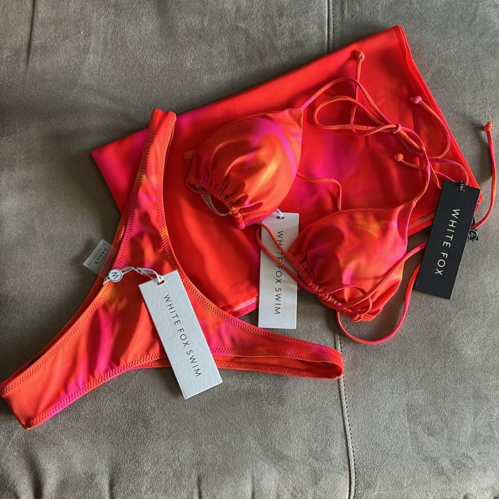 White House Boutique Coral Burst Bikini